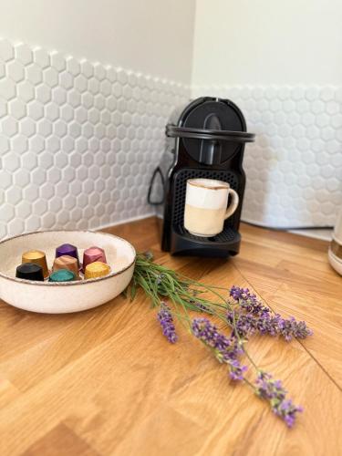 Cozy studio with air conditioning & pool & parking