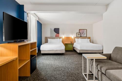 Μια τηλεόραση ή/και κέντρο ψυχαγωγίας στο Spark by Hilton Lexington