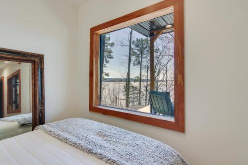 Katil atau katil-katil dalam bilik di Private Dock and River Views Modern Gem in Waterloo
