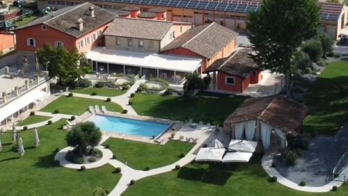 an aerial view of a house with a swimming pool at Agriturismo Tenuta Filippi in Narni