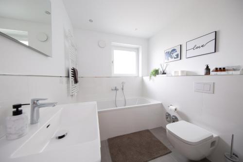 Koupelna v ubytování Modernes Apartment mit 3 Schlafzimmern und großer Terrasse