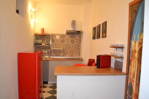 Neaiton photo 2