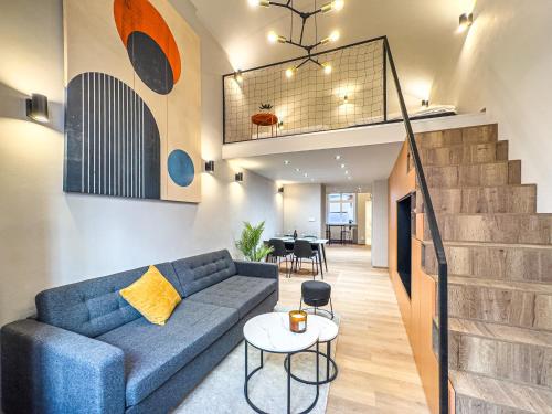 New Modern Art Loft Apartment, City Center