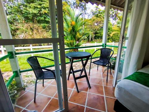 Hotel Campestre Mastrantoにあるバルコニーまたはテラス