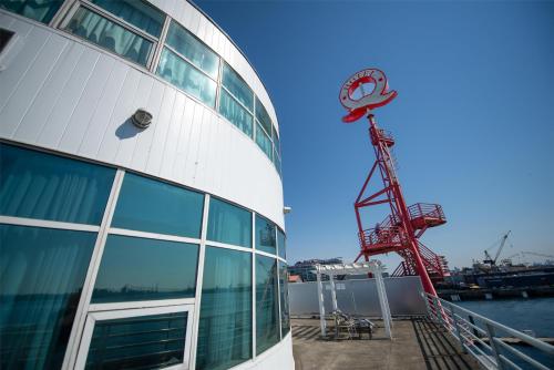 Φωτογραφία από το άλμπουμ του Coast Lonsdale Quay Hotel σε Βόρειο Βανκούβερ