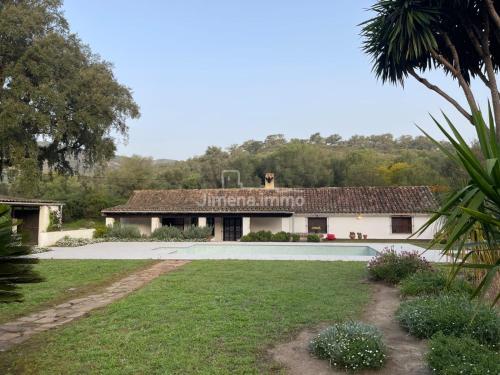 En have udenfor Finca El Búho Oak Natural Park