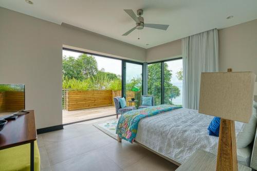 Postel nebo postele na pokoji v ubytování Costa Rica Villa Terraces Condo Southern Zone