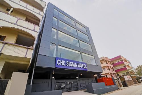 a building with a sign that reads one sigma hotel at Super Townhouse Che Sigma in Hyderabad