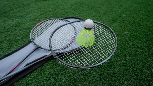 Tennis und/oder Squash in der Unterkunft N vacation stay Tiny N Resort B棟 サウナとジャグジー付トレーラーハウス oder in der Nähe