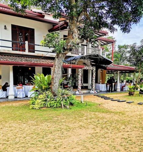 Jardín al aire libre en Wela Addara Villa