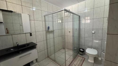 Bilik mandi di Hostel dos andradas quarto individual 01