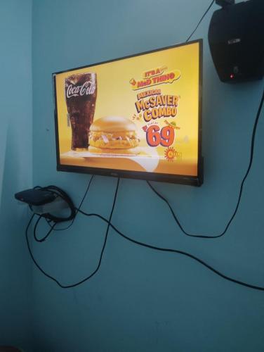 Televisyen dan/atau pusat hiburan di Bhavadesh Lodge