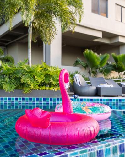 Bazén v ubytování Uptown Palms 1BR Suite Fuente, Walk to CebuDoc nebo v jeho okolí