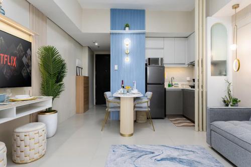 Kuchyň nebo kuchyňský kout v ubytování Uptown Palms 1BR Suite Fuente, Walk to CebuDoc