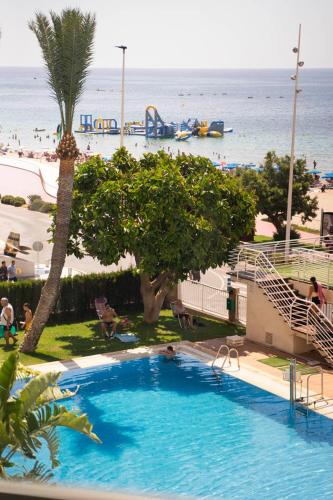 Primera línea de playa Poniente