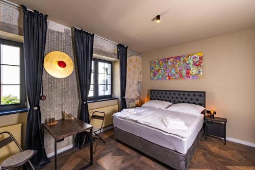 C7 studio industrial