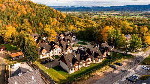 Wonder Home - Domek górski Karmel z balkonem i kominkiem - dozorowane osiedle z placem zabaw, tuż przy stoku narciarskim