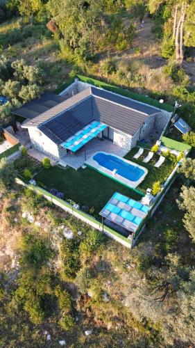 Πισίνα στο ή κοντά στο havuzlu taş yapı kiralık villa