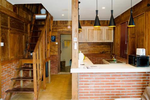 Una cocina o zona de cocina en Alain villas Family and groups