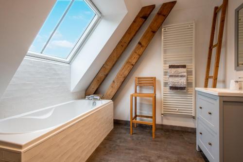 Ένα μπάνιο στο La Maison de Jeanne - 500m de la Plage