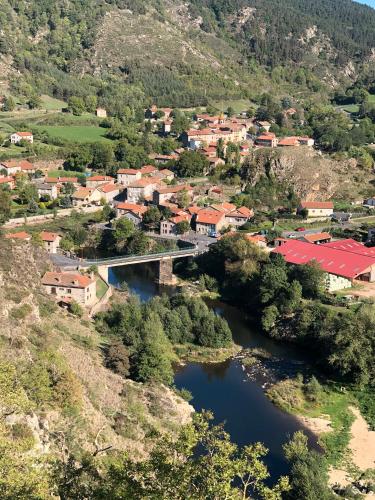 Φυσικό τοπίο κοντά σε αυτή η εξοχική κατοικία
