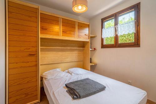 Postel nebo postele na pokoji v ubytování Maison 6 Pers, proche de la plage