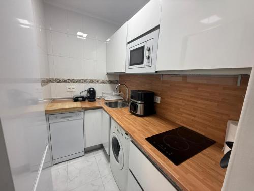 Beach Home - Apartamento con vistas al mar en Benalmadena