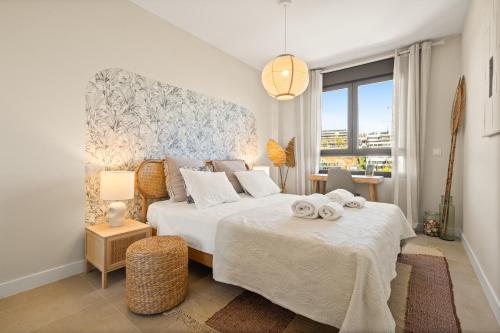 700m from the beach apartment in Estepona with a pool