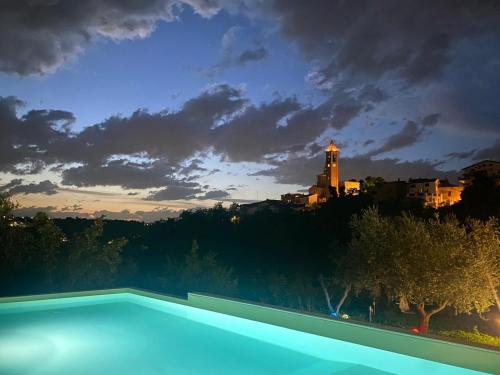 Πισίνα στο ή κοντά στο CASINA DAMÍ