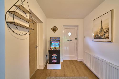 Φωτογραφία από το άλμπουμ του High Wycombe Stays Modern 4 Bed, 2 Bath Home with Garden Sleeps 9 σε High Wycombe