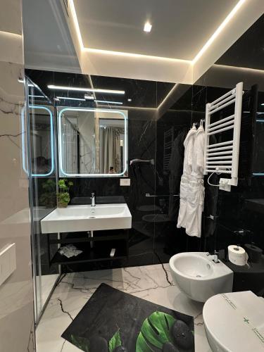 Bilik mandi di Charma Luxury Apartment - ROMA