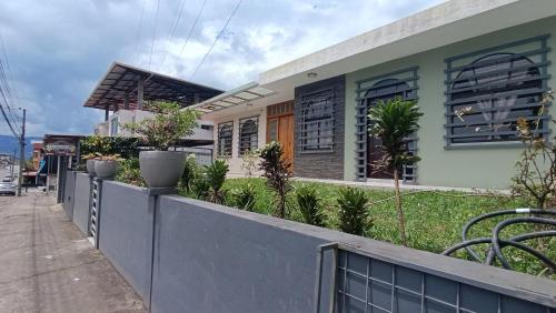 The building in which a vendégházakat is located