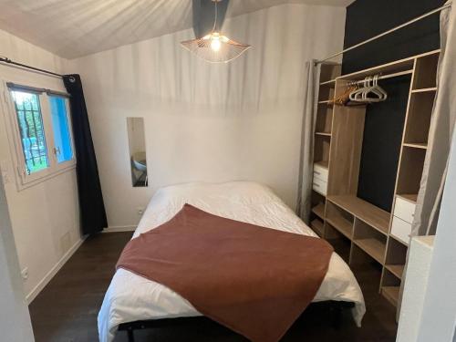 Ένα ή περισσότερα κρεβάτια σε δωμάτιο στο Charming brand new apartment
