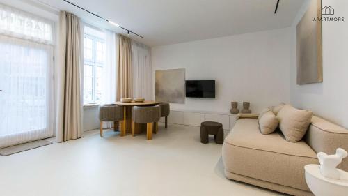 City Center - Ogarna 1 Art in Apartment by Apartmore