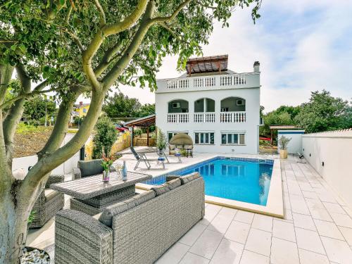 Apartment Valentina-1 by Interhome