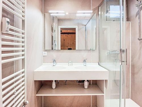 Apartment Le Pramecou - Val Claret-3 by Interhome