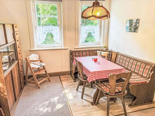 Et opholdsområde på Apartment Altes Forsthaus Sösetal by Interhome