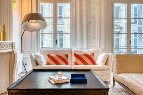 Le Jeanne d'Arc magnifique F3 de style haussmannien !
