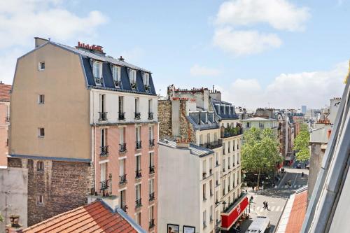 Amazing 2BD 6P apt with A C - Bastille