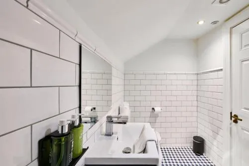 The Crown Pub & Guesthouse photo 24
