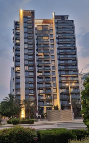 Skyline Luxe Sea view Apartemnt