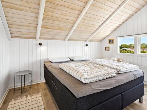 Katil atau katil-katil dalam bilik di Holiday Home Aarne - 300m from the sea by Interhome
