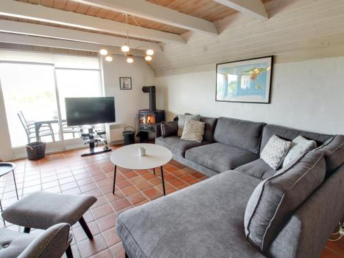 Posezení v ubytování Holiday Home Sys - 500m from the sea by Interhome