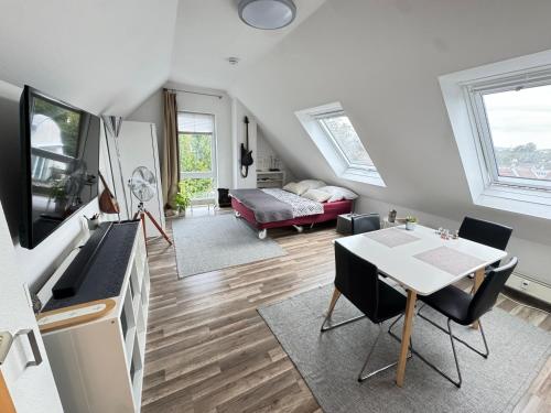 Foto Gemütliche helle Dach-Wohnung in Frankfurt