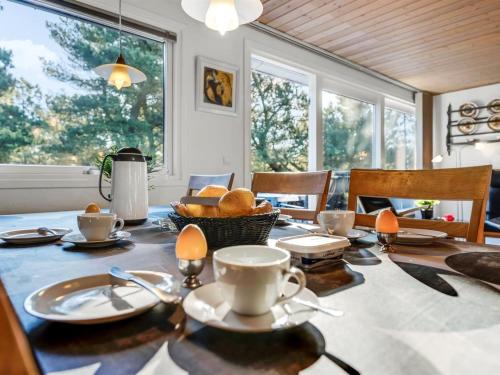 Posezení v ubytování Holiday Home Jula - 800m from the sea by Interhome