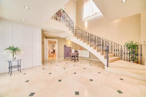 GarínoainにあるVer Venir, acogedoras habitaciones con piscinaのギャラリーの写真