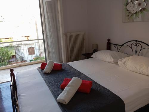 Quiet private room in a dormitory 5' from metro