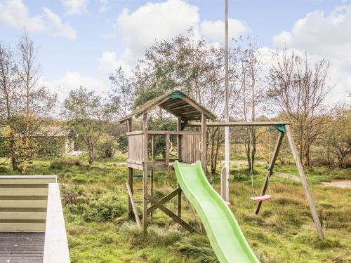 Ο χώρος παιχνιδιού για παιδιά στο Holiday Home Nanne - 1km from the sea by Interhome