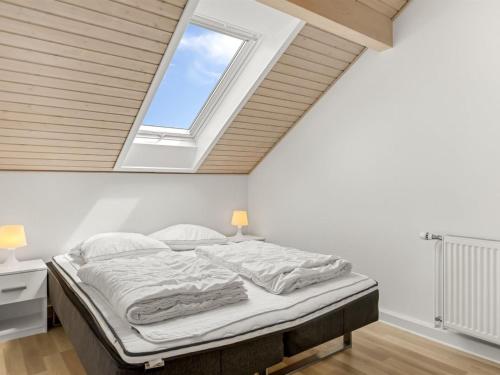 Ένα ή περισσότερα κρεβάτια σε δωμάτιο στο Apartment Drita - 2-3km from the sea by Interhome