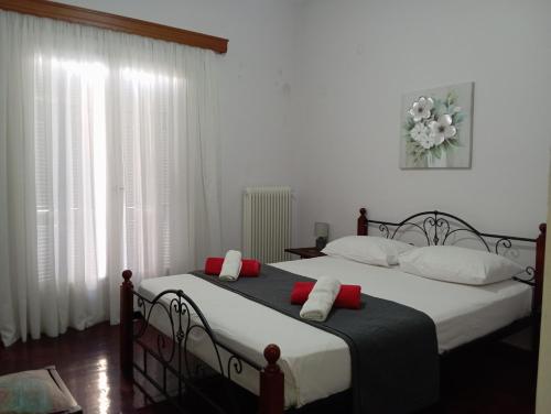 Quiet private room in a dormitory 5' from metro